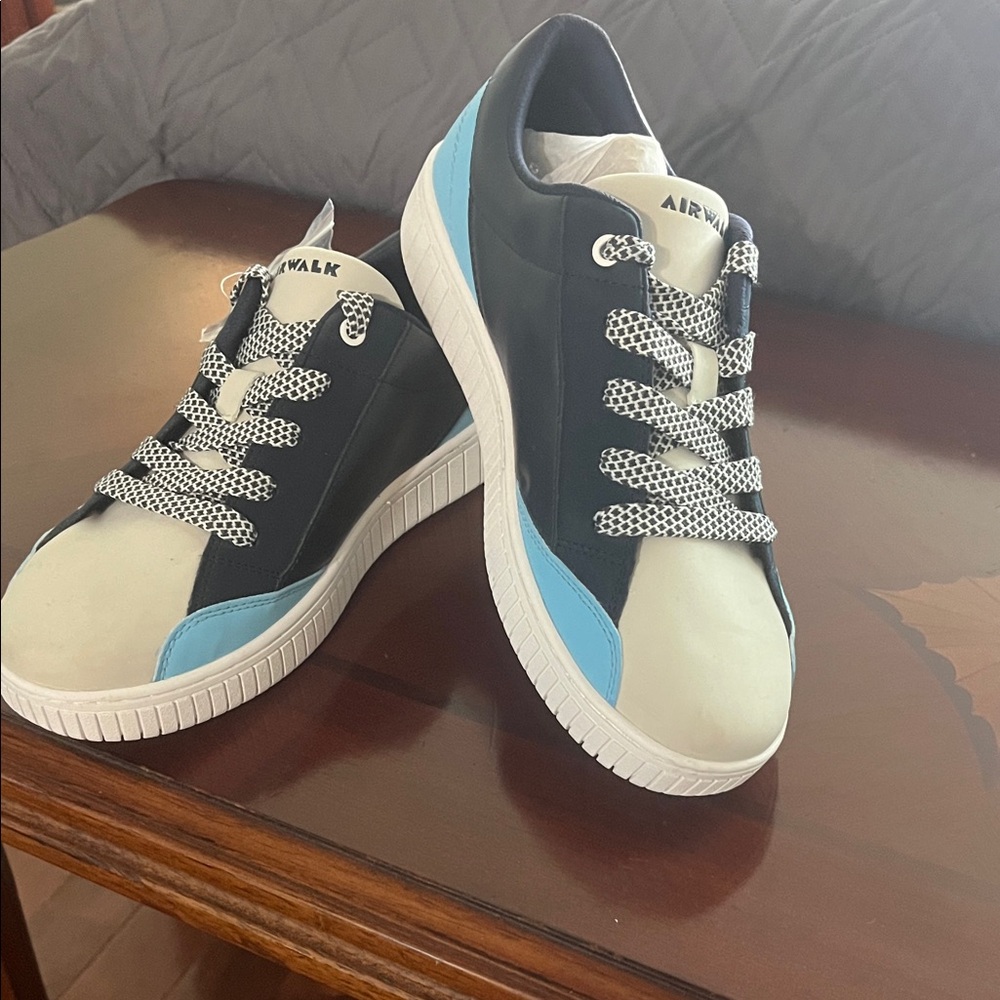 Airwalk Black and Light Blue Casual Shoes